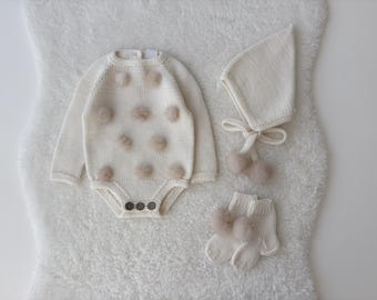 Long sleeve romper and bonnet - Set of 2 - Baby boy prop - Photo props - Baby photo prop - Baby boy - Baby outfit - Brown