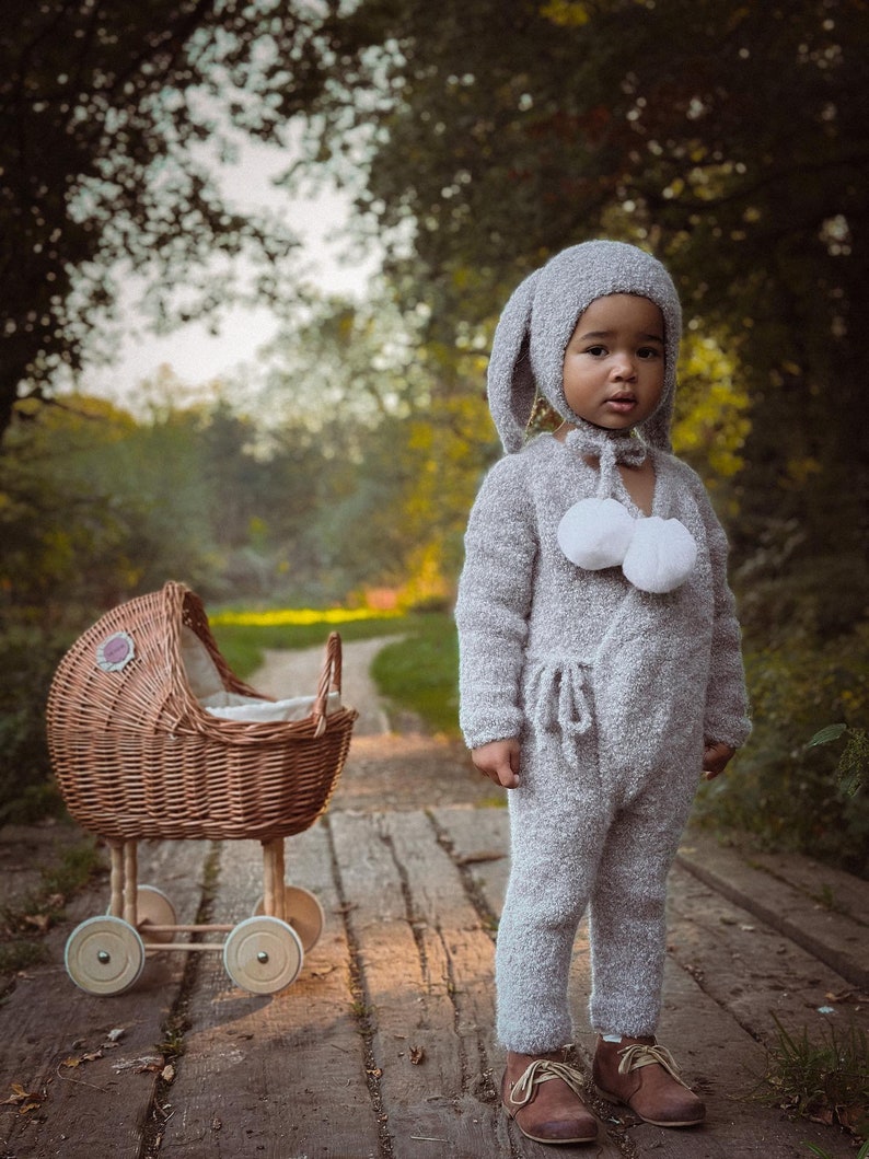 Set of 2 Bunny baby set Baby girl/boy outfit Long legs romper and bonnet Baby girl Baby boy Baby girl/boy outfit image 3