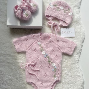 Set of 3 Baby girl romper bonnet booties set Newborn girl Baby girl outfit Newborn baby set Hospital set Pink image 1