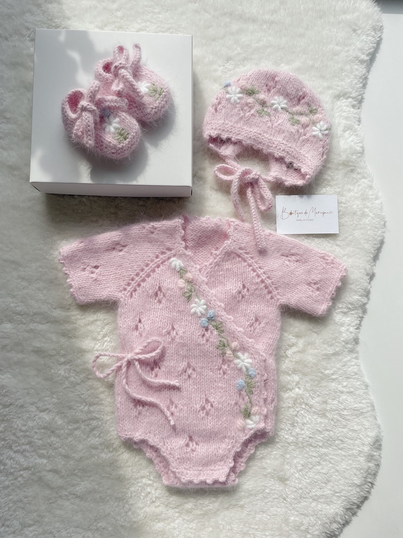 Set of 3 Baby girl romper bonnet booties set Newborn girl Baby girl outfit Newborn baby set Hospital set Pink image 1