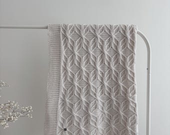 Knitted baby blanket - 100*90 cm blanket - Beige blanket - Baby blanket - Baby shower gift - New baby gift - hand knitted blanket