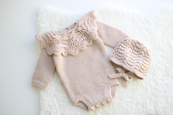 Baby girl Set of 2 Clothing Unisex Kids Clothing Unisex Baby Clothing Clothing Sets Long sleeve romper and bonnet Cream Baby boy Baby boy prop Baby photo prop Photo props 
