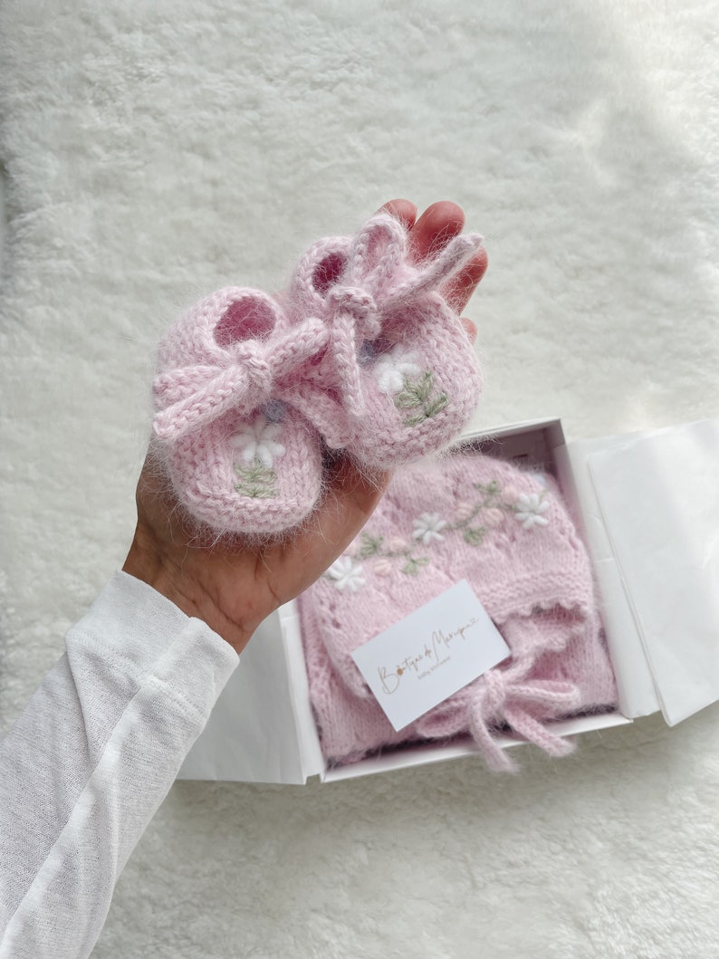 Set of 3 Baby girl romper bonnet booties set Newborn girl Baby girl outfit Newborn baby set Hospital set Pink image 2