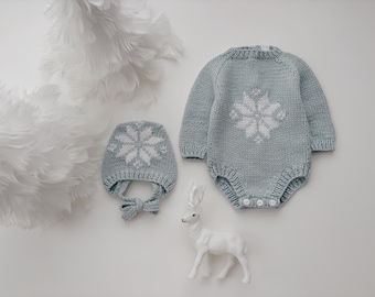Set of 2 - Long sleeve romper and bonnet - Baby boy prop - Photo props - Baby photo prop - Baby boy - Baby outfit - Pale blue