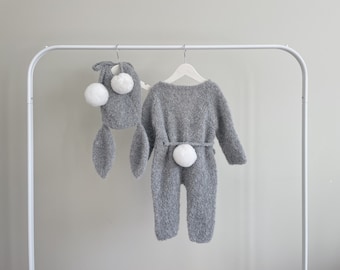 Ready to ship - 9-12 months - Set of 2 - Bunny baby set - Baby girl/boy outfit - Long legs romper and bonnet - Baby girl - Baby boy -  Grey