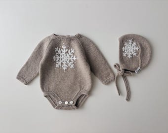 Baby romper and bonnet - 0-3 months - Set of 2 - Long sleeve romper bonnet - Baby boy prop - Photo prop - Baby photo prop - READY TO SHIP