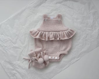 Ready to ship - 0-3 months - Set of 2 - Ruffle romper - Bunny footies - Bunny booties - Photo props - New baby girl - Baby photo - Easter