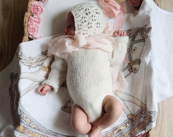 Baby romper bonnet and socks with ties - Set of 3 - Long sleeve romper - Baby girl props - Photo props - Sitter girl - Baby photo prop
