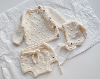 3-6 months - Set of 3 - Baby girl set - Baby girl onesie - Baby boy outfit - Baby boy onesie - Cream set - Baby sweater, panties and bonnet
