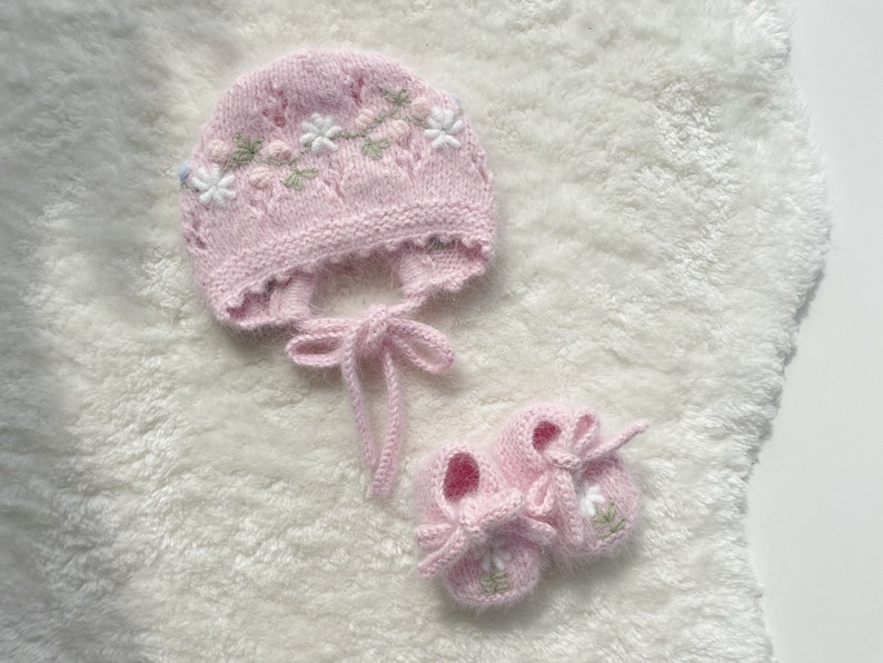 Set of 3 Baby girl romper bonnet booties set Newborn girl Baby girl outfit Newborn baby set Hospital set Pink image 4