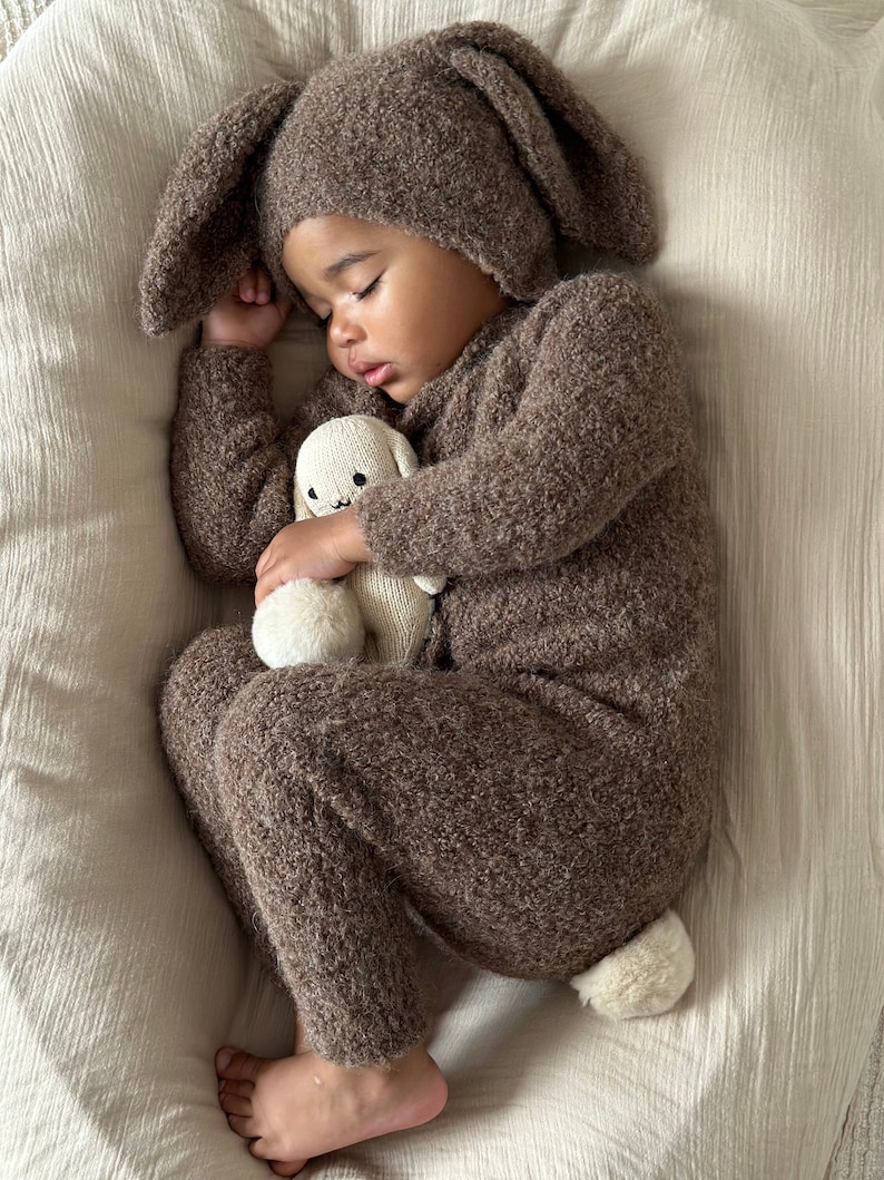 Set of 2 Unisex baby set Baby girl/boy outfit Long legs romper and bonnet Baby girl Baby boy Baby girl/boy outfit Bunny set image 2