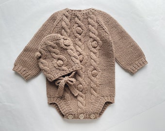Set of 2 - Long sleeve romper and bonnet - Baby boy prop - Photo props - Baby photo prop - Baby boy - Baby outfit - Brown