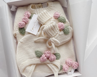 Set of 3 - Baby girl romper - Baby girl outfit - Newborn baby - Photo pros - Romper bonnet booties set - Merino wool - Baby girl