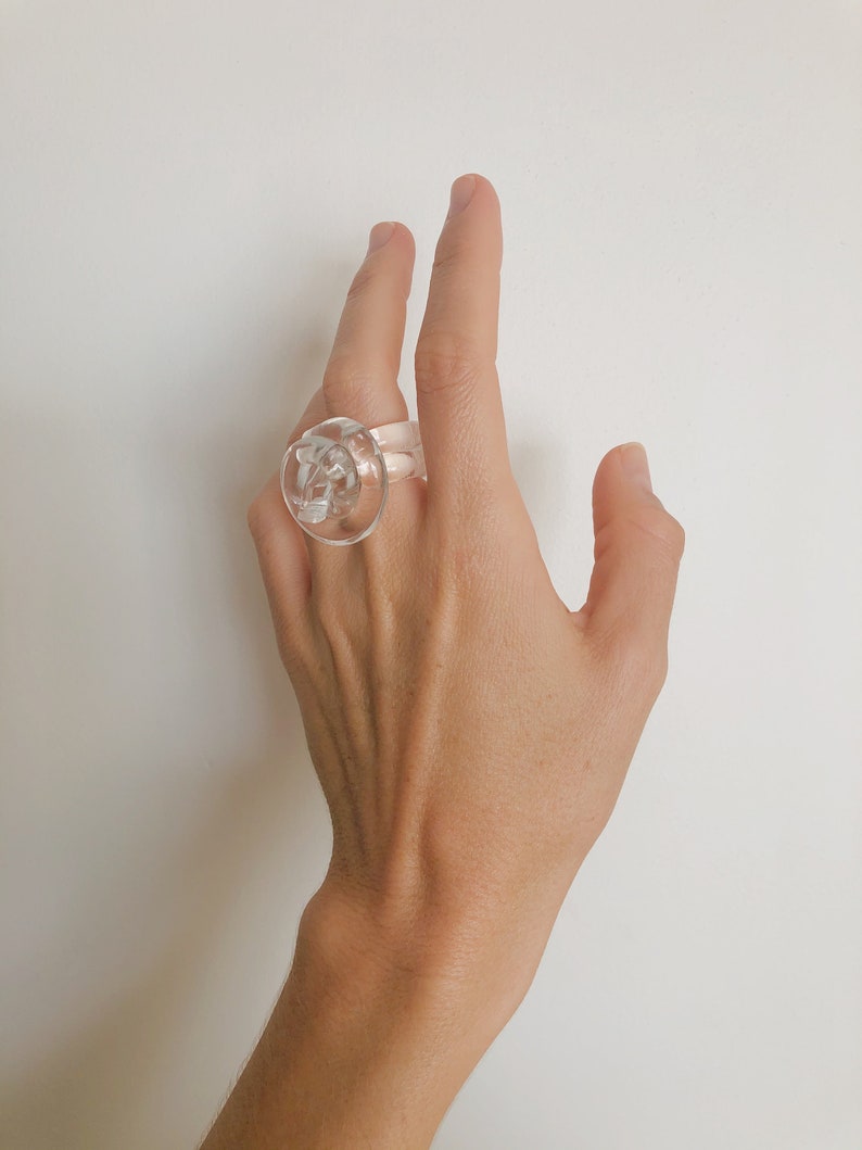Anillo Transparente LUCITE Nudo Ring Statement Ring Contemporary Ring Acrylic Ring Acrylic Clear Ring Clear Ring Clear Acrylic Ring