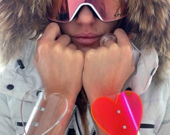 Brazalete con forma de corazón, brazalete acrílico Love Courchevel en rosa o transparente.