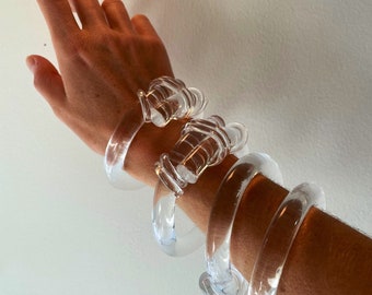 LUCITE KNOT BANGLE, bracelet acrylique clair, bracelet Lucite, bracelet acrylique, bracelet acrylique, bracelet clair, bracelet transparent, bracelet noeud