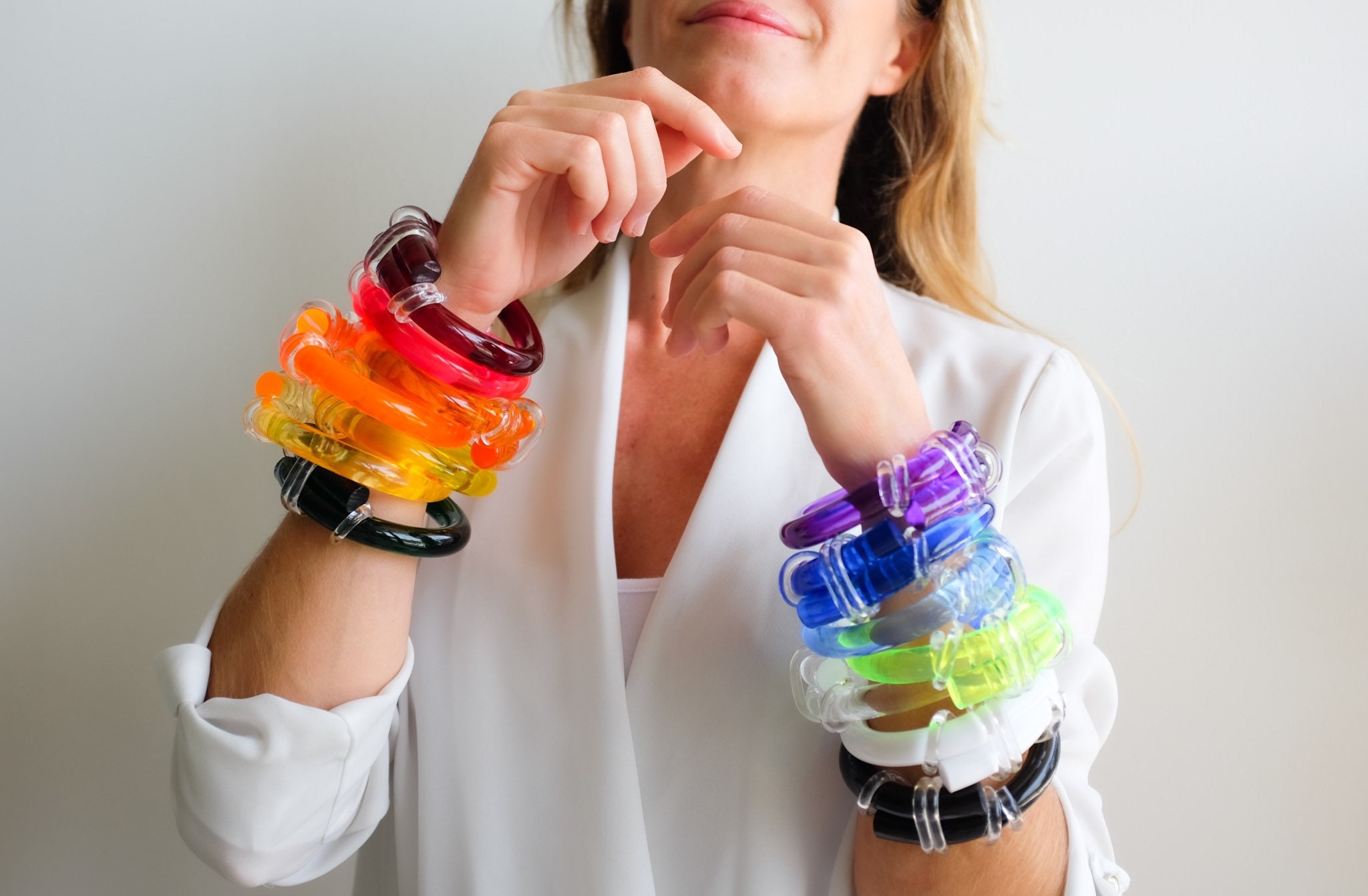 THIN KNOT BANGLE, Clear Acrylic bangle, Lucite Bangle, acrylic bangle,  acrylic bracelet, clear bracelet, Fluorescent bangle, knot bracelet