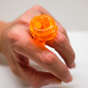NEON ORANGE Nudo Ring, Neon Acrylic Knot Ring, Neon Orange Ring, Fluorescent Orange Ring, Black Light Ring Jewelry, Glow Ring, Chofa Jewelry