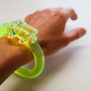 NUDO Knot Neon Green Acrylic Bangle: Sculptural Bracelet
