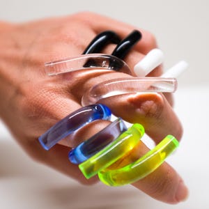 DUO LUCITE Minimalist Ring, Acryl Statement Ring, Zeitloser Ring, Stapelbare Ringe, Leichter Ring, Handgemachter Schmuck, Lucite Schmuck, Geschenk