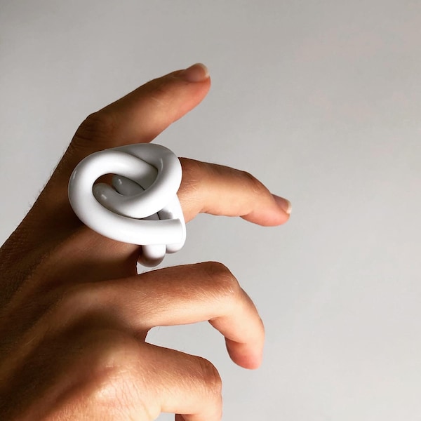 Handcrafted CLOUD Acrylic Knot Ring: Contemporary White Statement Ring