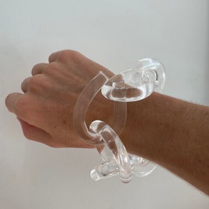 Handgefertigtes Lucite LINK Armband: Kettenarmreif aus Acryl