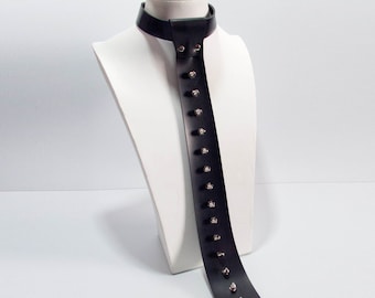 Skinny Tie with Spikes