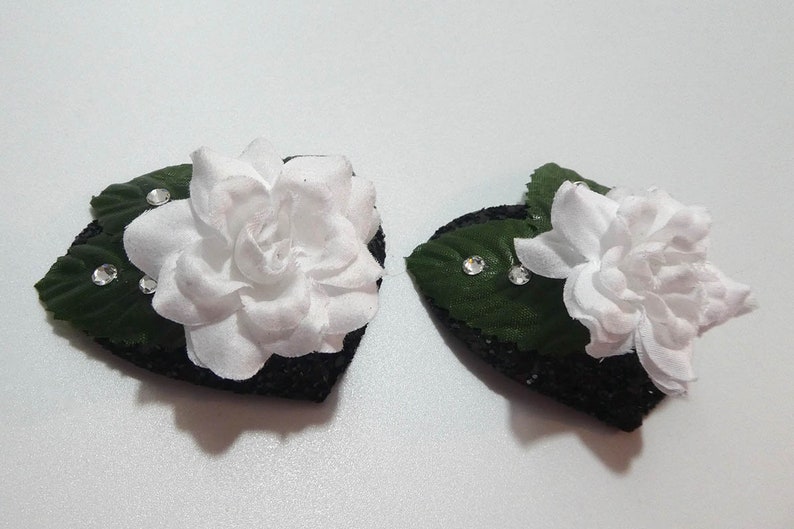 Heart Pasties with Rose and Leaves in White