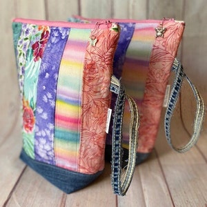 Fabric Project Bag, quilted bag, Lined, zippered bag, gift bag, craft bag, knitting bag, gift for her, crochet bag, up-cycled jeans/denim