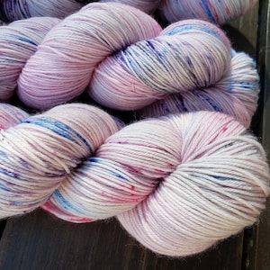 Hand Dyed Merino Wool/Nylon in &quot;Petal&quot;. Hand Dyed Yarn. Wool Yarn. Sock Yarn.