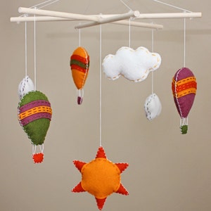 Hot Air Balloons / Clouds / Sun - Baby Mobile