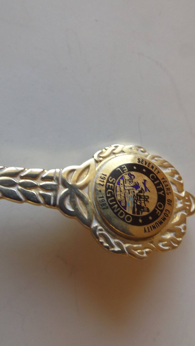 Collectible Souvenir Spoon City of El Segundo Goldtone 4 12 SP-324