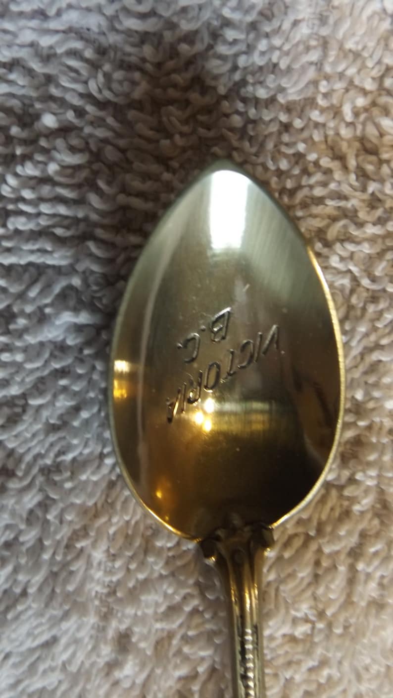 Collector Souvenir Spoon London Bus Victoria BC SP179