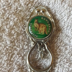 Collector Souvenir Spoon Australia Kangaroo with Dangle NCV 4 3/4&quot;  SP279