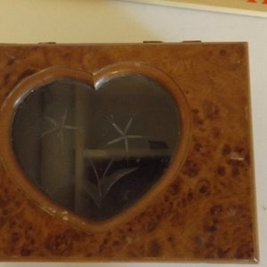 Vintage Wood Carved  Jewelry/Trinket Box with Glass CL28-42