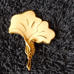 Vintage  Goldtone Enamel  Brooch  Pin CL20-27