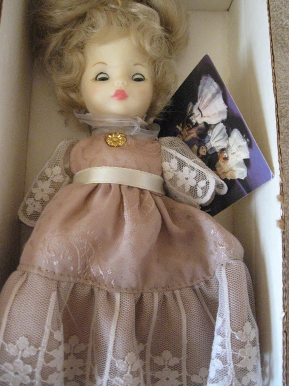 Vintage Victorian Ladies Doll Ideal Collector Series 1983