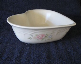 Pfaltzgraff Tea Rose Heart Lite Serving Dish Stone Wear CL20-25