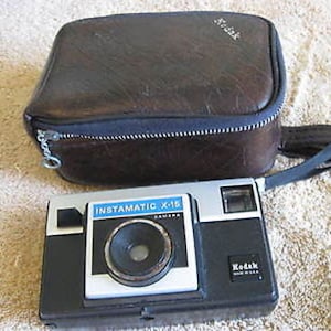 Kodak Instamatic X-15 w/ Case  Vintage C11-5