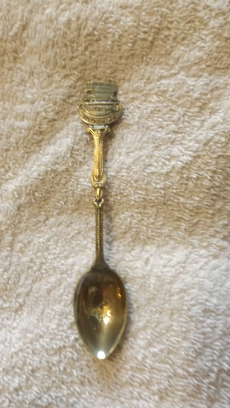 Collector Souvenir Spoon London Bus Victoria BC SP179