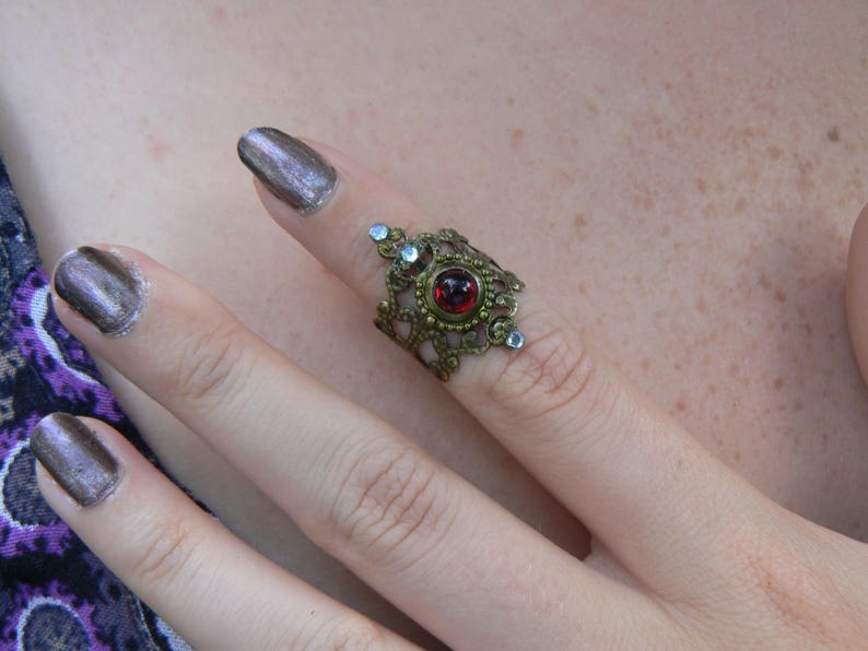 garnet midi ring,gothic midi ring,vampire knuckle ring,witch claw ring,red,festival,cosplay,pagan,goddess,bohemian,Renaissance,steampunk