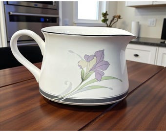New Decade by Noritake Café Du Soir Gravy Boat Porcelain Floral Vintage 1985