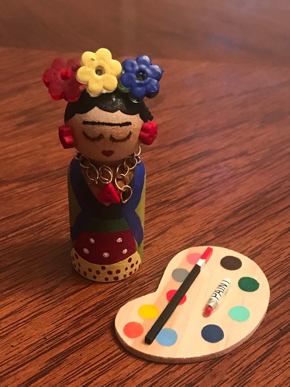 frida kokeshi doll