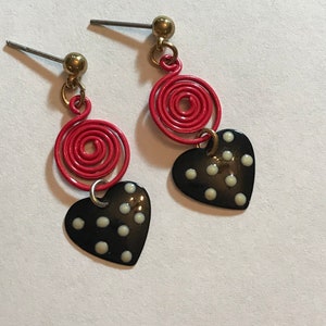 Metal Black Polka Dot Red Wire Heart Dangle Earrings