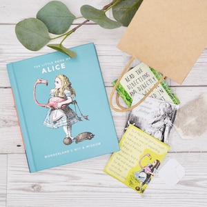 Alice in wonderland tea and book gift set - perfect for book lovers & Lewis Carroll fans