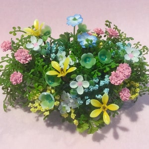 Dollhouse Miniature 1:12 Window Box Handmade OOAK by DeVine Miniatures #WB-013