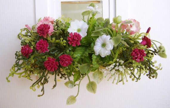 International Miniatures Dollhouse Miniature Window Box w/ Flower Pots International Miniatures Dollhouse Miniature Window Box w/ Flower Pots