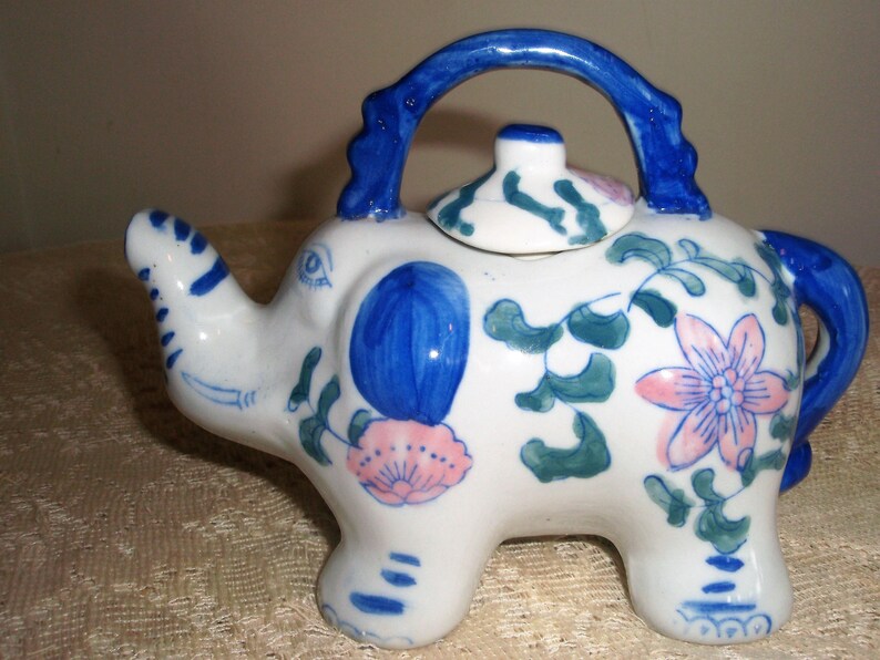 Hand Painted Small Porcelain ELEPHANT Three Cup Teapot Blue and White Elephant Teapot