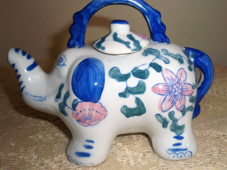 Hand Painted Small Porcelain ELEPHANT Three Cup Teapot Blue and White Elephant Teapot