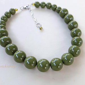 Olive green army green non elastic adjustable Statement big bead necklace, Retro olive green army green jewelry, Earthy tone chunky necklace